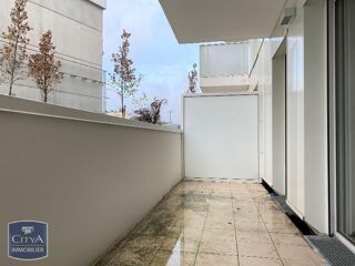  Appartement à louer 3 pièces 75 m²
