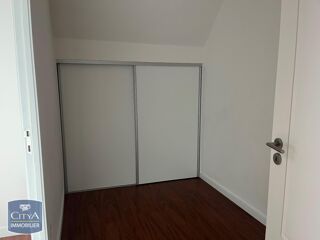  Appartement à louer 3 pièces 65 m²