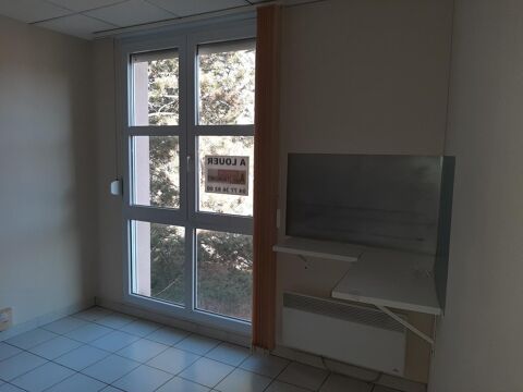   Location / Local Commercial 