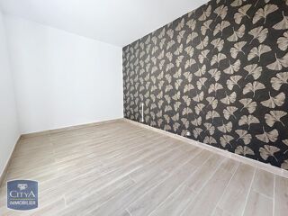  Appartement à louer 4 pièces 97 m²