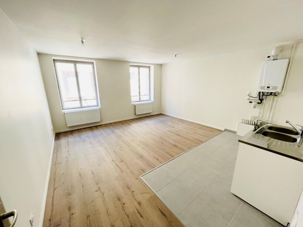 Nous vous proposons à la location un très joli apparteme....