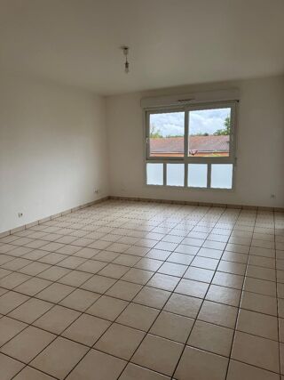  Appartement à louer 3 pièces 74 m²