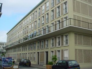  Appartement à louer 3 pièces 86 m²