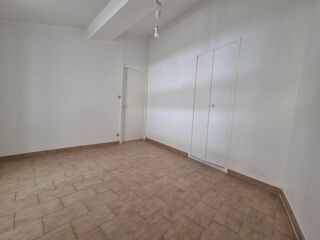  Appartement à louer 3 pièces 52 m²