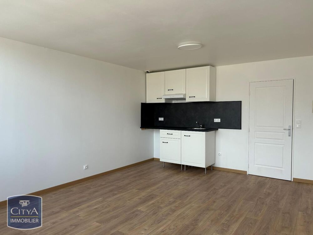 À LOUER : Appartement rénové T1 situé à Amiens. Ce bien ....