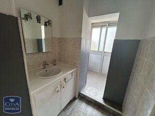  Appartement à louer 4 pièces 68 m²