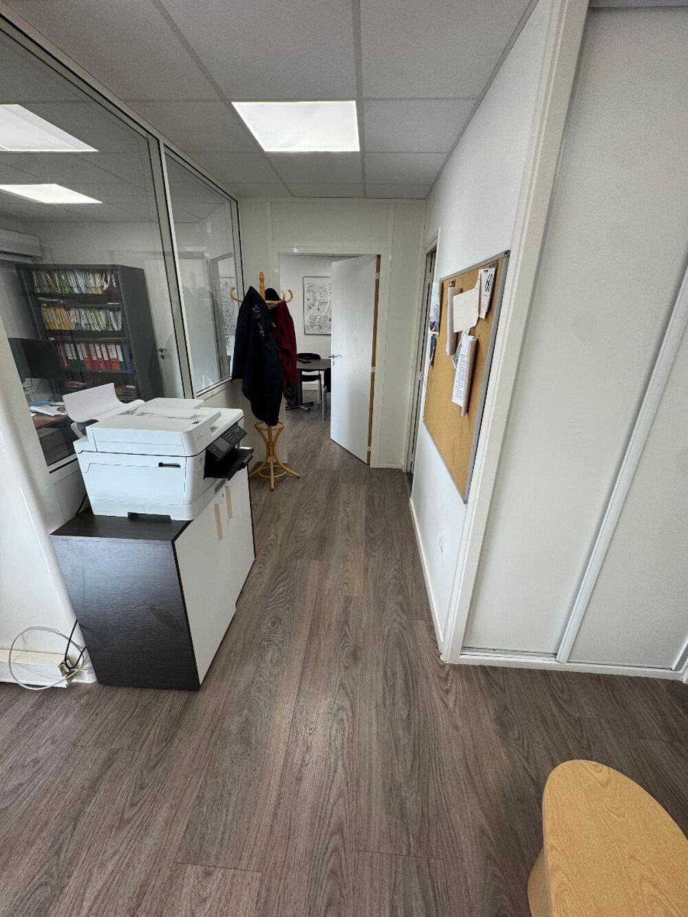   Location / Local Commercial 