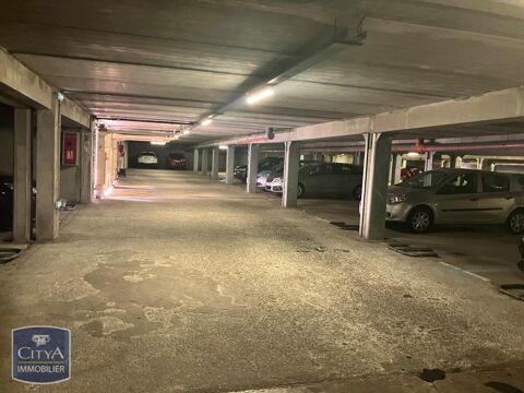  Parking / Garage � louer 