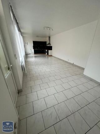  Appartement à louer 4 pièces 84 m²