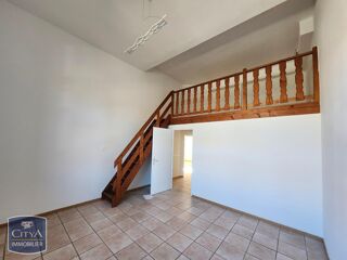  Appartement à louer 4 pièces 122 m²