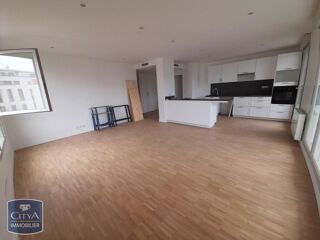  Appartement à louer 5 pièces 108 m²