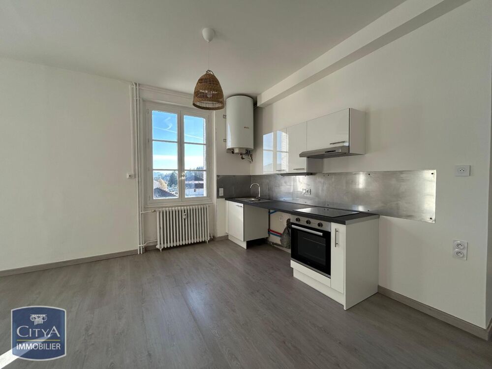 À louer : Appartement T3 situé à Saint-Vérand, dans le c....