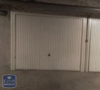  Parking / Garage � louer 
