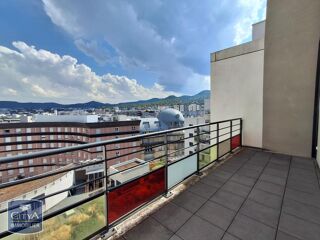  Appartement à louer 5 pièces 116 m²