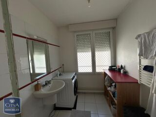  Appartement à louer 2 pièces 56 m²