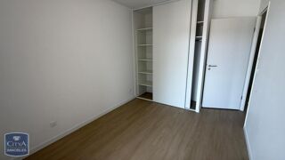  Appartement à louer 5 pièces 121 m²