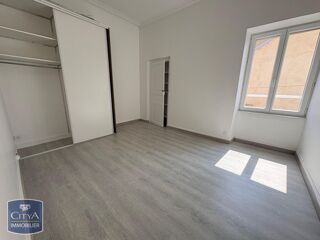  Appartement à louer 2 pièces 37 m²