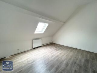  Maison à louer 7 pièces 177 m²