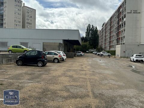  Parking / Garage  louer 