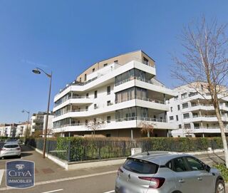  Appartement à louer 4 pièces 98 m²