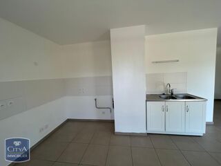  Appartement à louer 3 pièces 76 m²