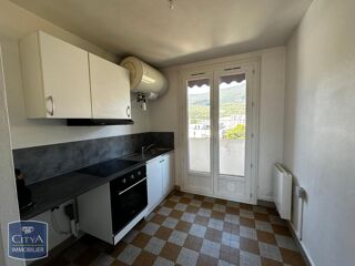  Appartement à louer 4 pièces 63 m²