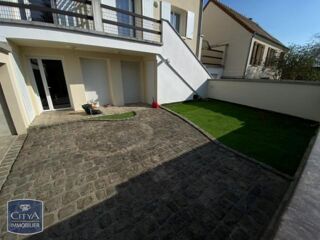  Appartement à louer 4 pièces 79 m²