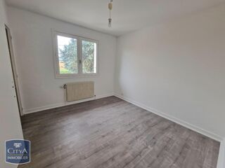  Appartement à louer 4 pièces 96 m²