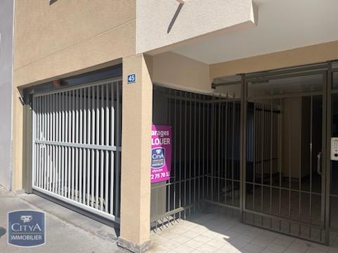  Parking / Garage  louer 