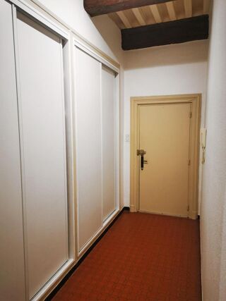  Appartement à louer 3 pièces 102 m²