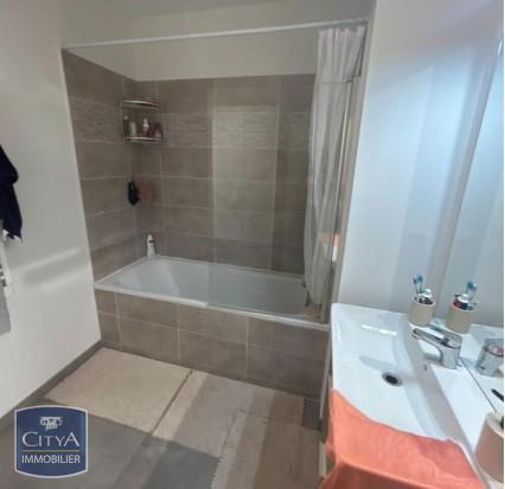 location Appartement - 4 pièce(s) - 82 m² Arles (13200)