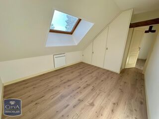  Appartement à louer 3 pièces 79 m²