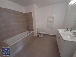  Appartement à louer 4 pièces 88 m²