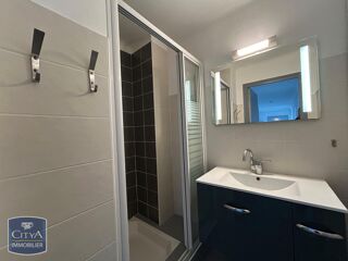  Appartement à louer 3 pièces 68 m²