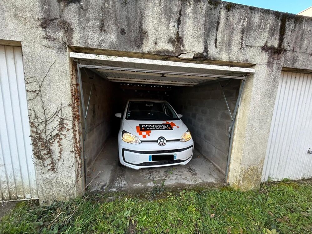 location Parking / Garage Tours (37000)