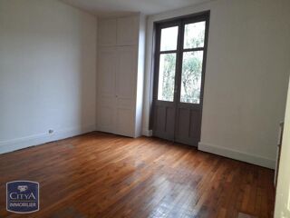  Appartement à louer 5 pièces 125 m²