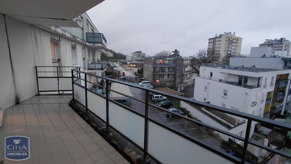 Saint-Claude - A louer : Appartement T2 avec balcon A pr....