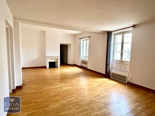  Appartement à louer 4 pièces 107 m²