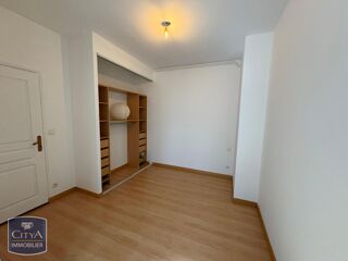  Appartement à louer 4 pièces 98 m²
