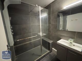  Appartement à louer 4 pièces 87 m²