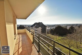  Appartement à louer 5 pièces 130 m²