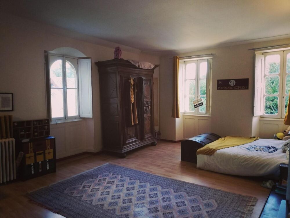 location Appartement - 5 pièce(s) - 157 m² Saint-Laurent-d'Arce (33240)
