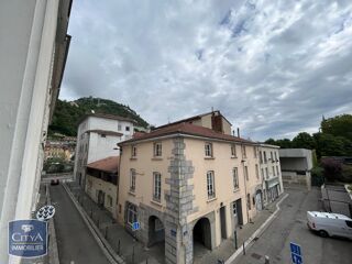  Appartement à louer 2 pièces 94 m²