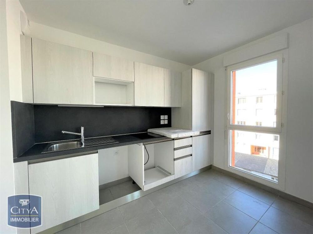 A louer sur Avignon, appartement T3 avec parking et terr....