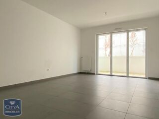  Appartement à louer 3 pièces 75 m²