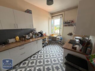  Appartement à louer 4 pièces 121 m²