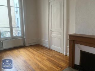  Appartement à louer 4 pièces 89 m²