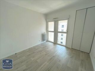  Appartement à louer 3 pièces 65 m²