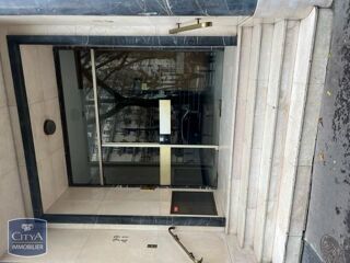  Parking / Garage à louer 