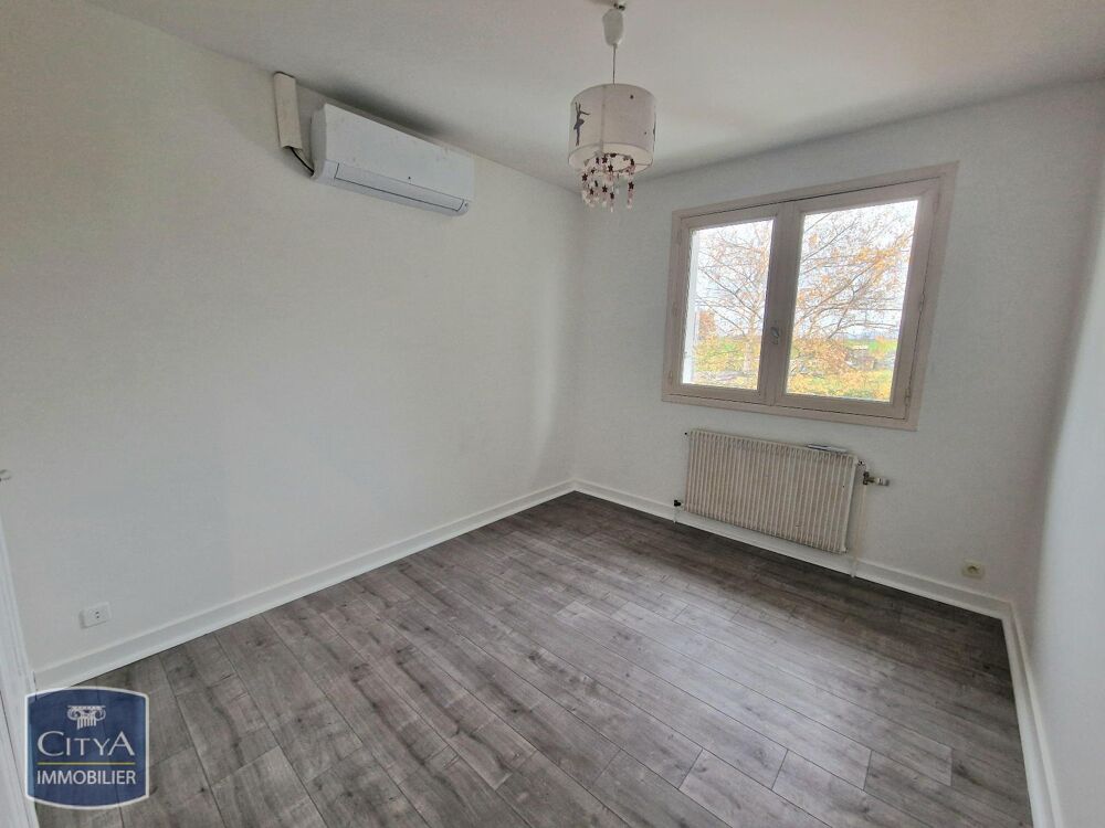 location Appartement - 4 pièce(s) - 96 m² Saint-Germain-Lespinasse (42640)